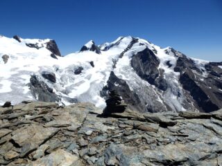 L'ometto di vetta sul Torrione di Verra.