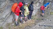 al riparo sotto il temporale