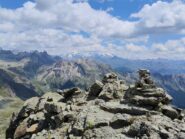 Cima, gruppo del Rosa sullo sfondo.