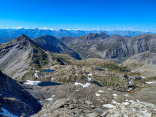 Vista sui laghi del Beth dalla cima del Bric Ghinivert