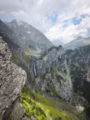 Vista spettacolare sulle cascate del Serio a fine via