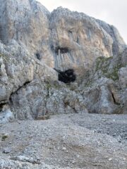 L'attacco della normale, si vede una persona pronta ad arrampicare!